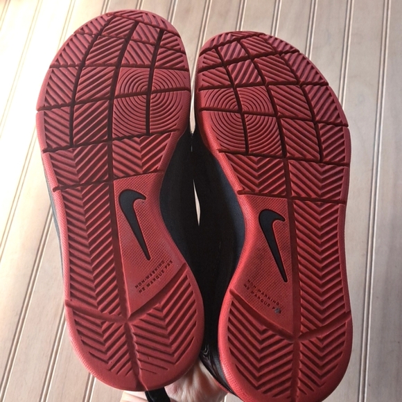 Nike Youth Size 5 Team Hustle High-top Basketball Boy Lace Up Sneakers - Picture 6 of 12